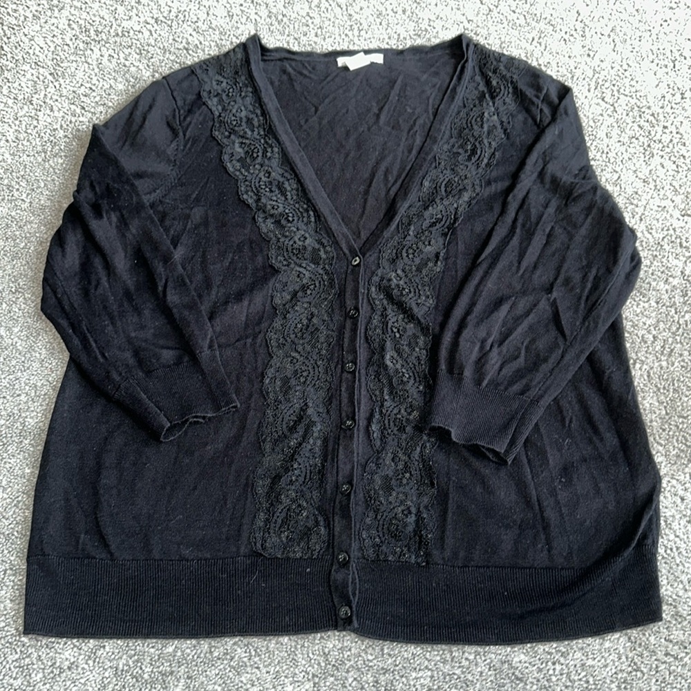 H&M 3/4 length sleeve button up sweater